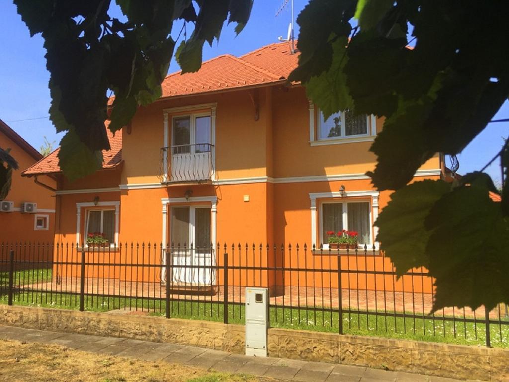 Horváth Vendégház Oroshaza Ngoại thất bức ảnh